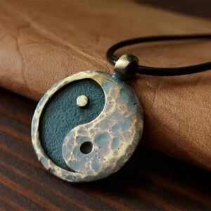 Ying Yang Charm Pendant Necklace Round Tai Chi Boho Chinese Amulet 2-Tone Vntge